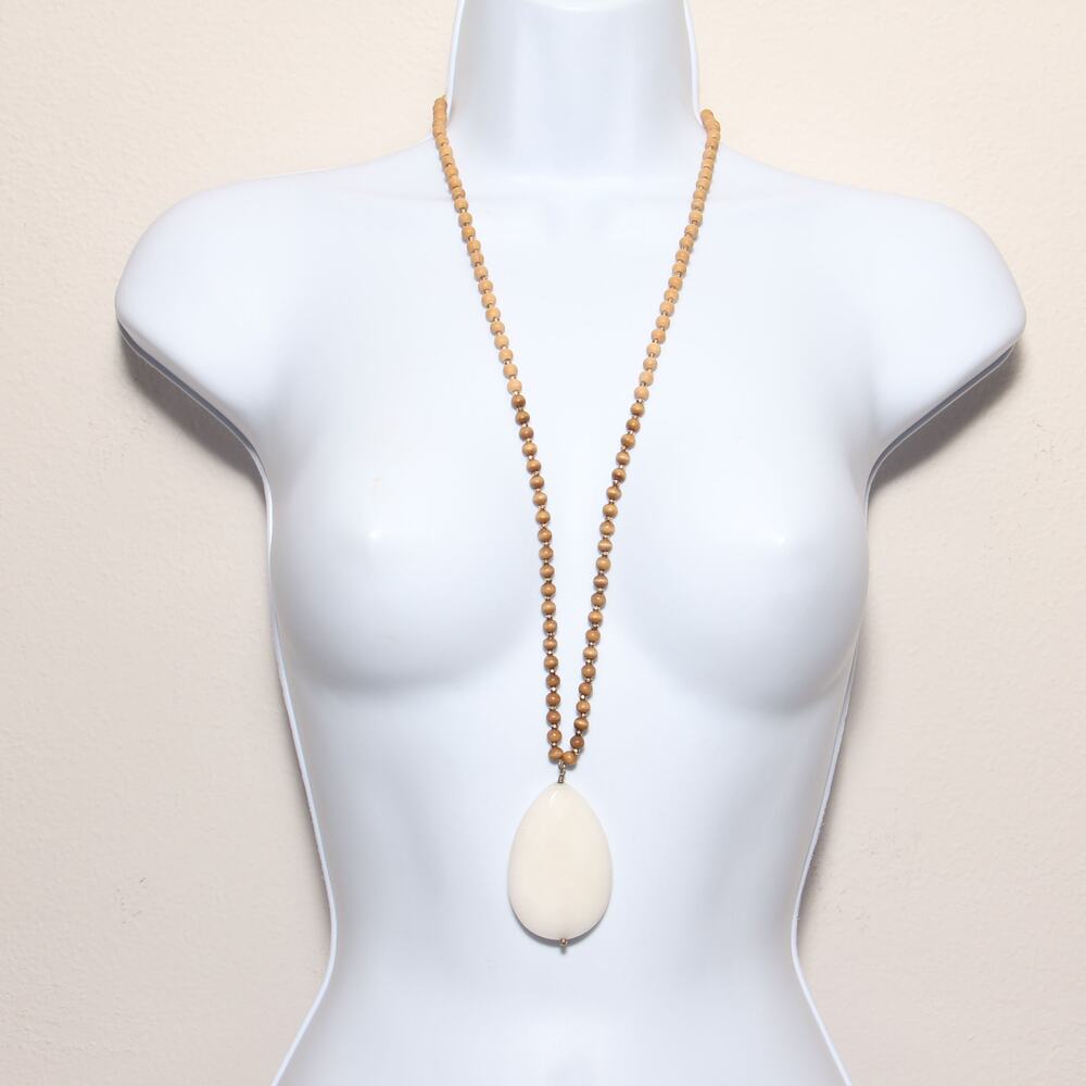 Vintage JM Collection Faceted Pendant and Wood Bead Necklace  18" & 3" extender